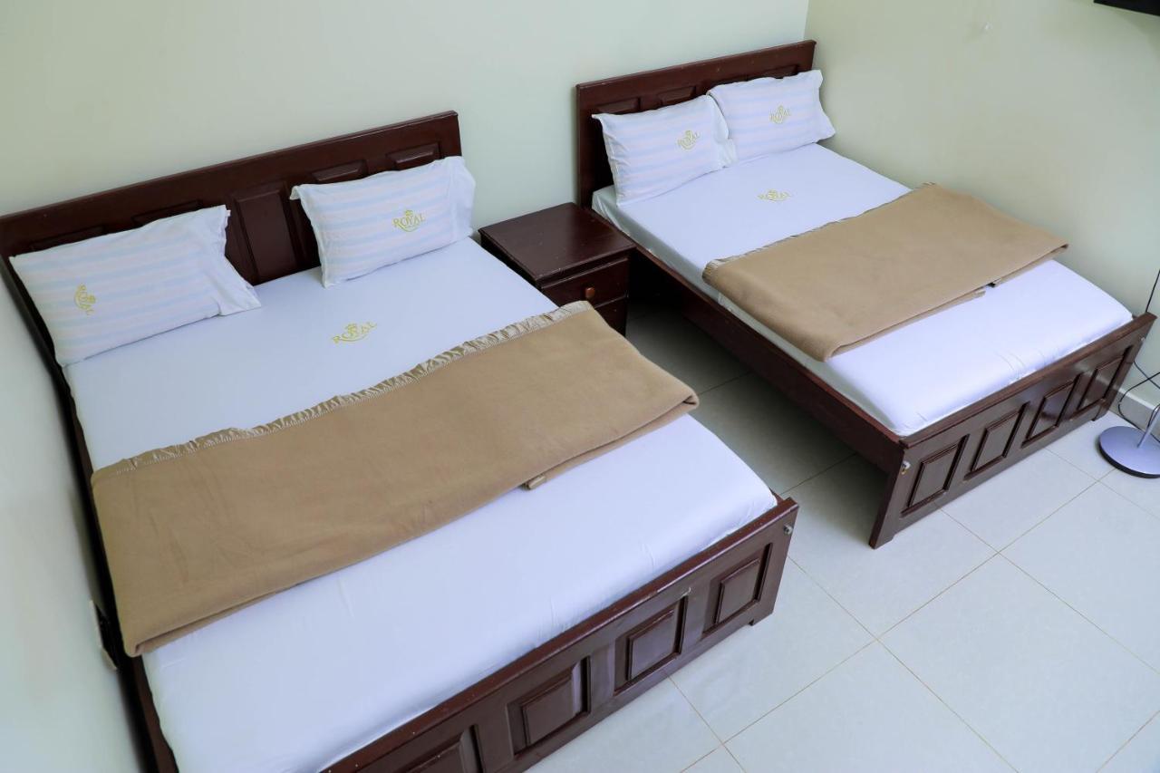Royal Park Hotel Jinja Exteriör bild
