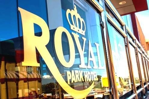 Royal Park Hotel Jinja Exteriör bild